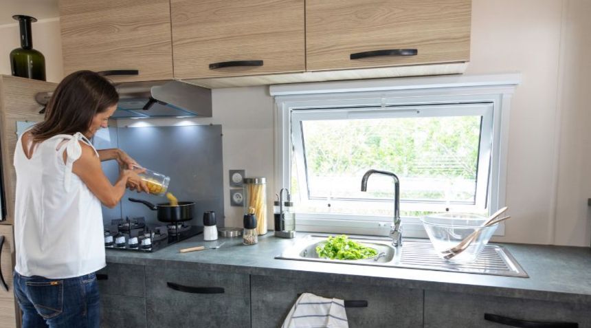 residences-trigano-Mobil-home-residentiel-gamme-residentielle(9) residences-trigano-Mobil-home-residentiel-gamme-residentielle-cuisine-spacieuse
